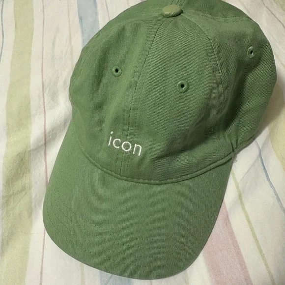 Green Baseball Cap “Icon” - Picture 1 of 3